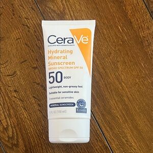 CeraVe Hydrating Mineral Sunscreen SPF 50 - Orange and White